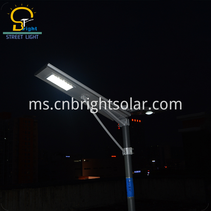 Cahaya Jalan Suria Bersepadu Intergrated Solar Street Light